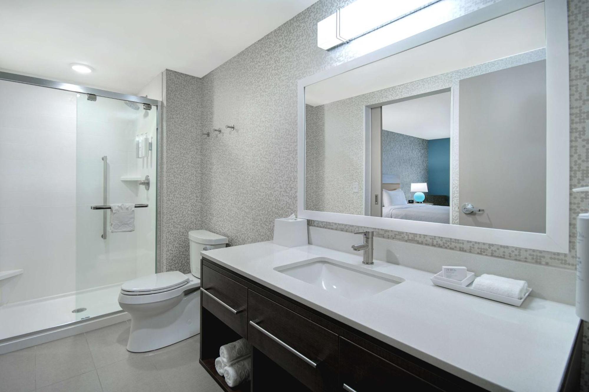 Home2 Suites By Hilton Grand Rapids Airport Kentwood Eksteriør billede