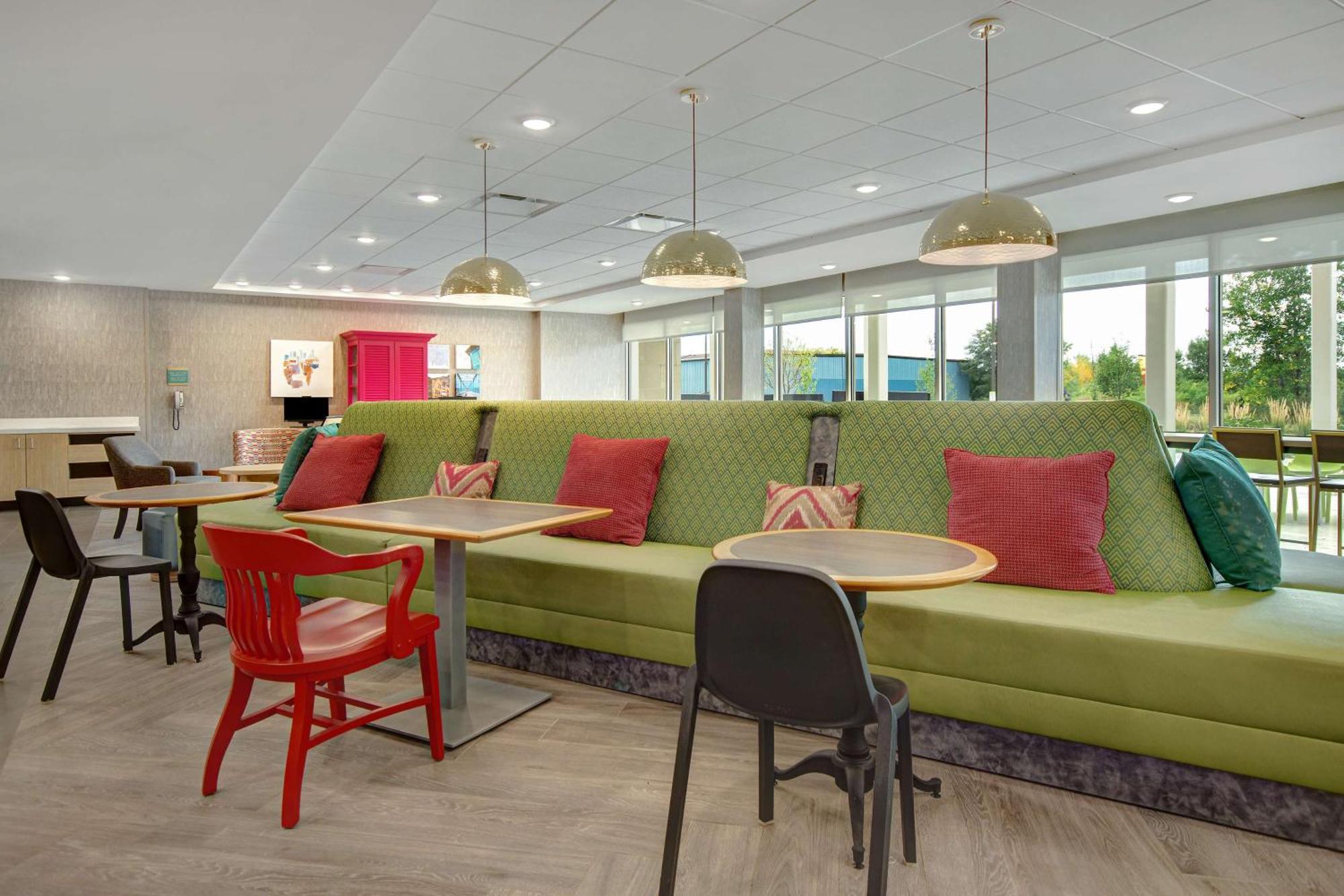 Home2 Suites By Hilton Grand Rapids Airport Kentwood Eksteriør billede