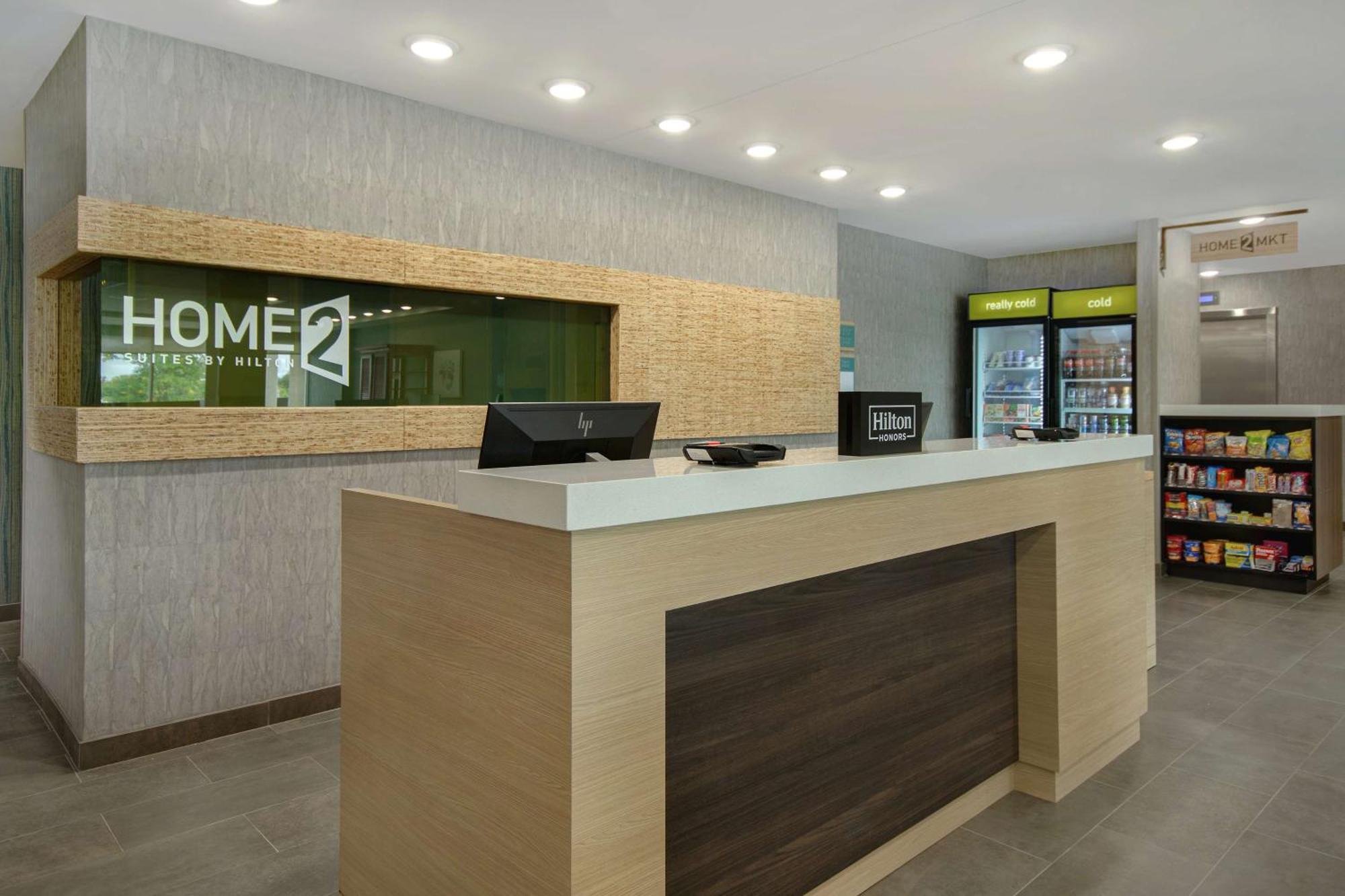 Home2 Suites By Hilton Grand Rapids Airport Kentwood Eksteriør billede